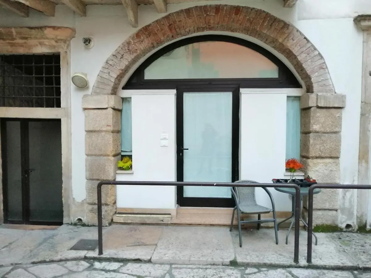 דירה Verona Goddess House